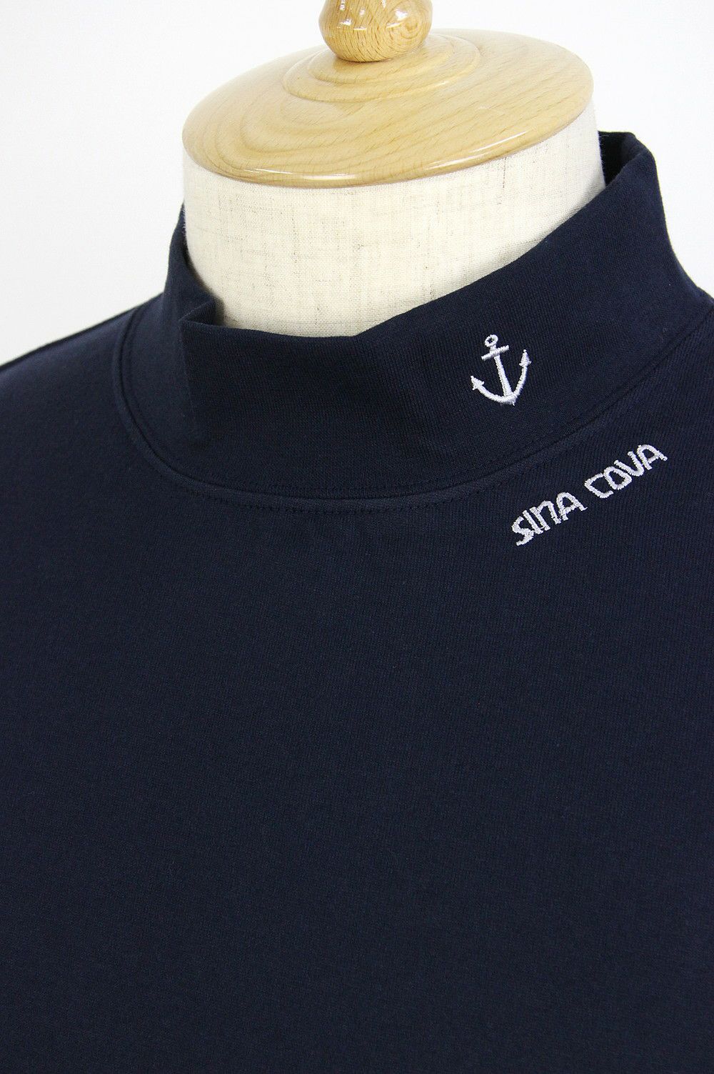 シナコバのハイネックシャツ