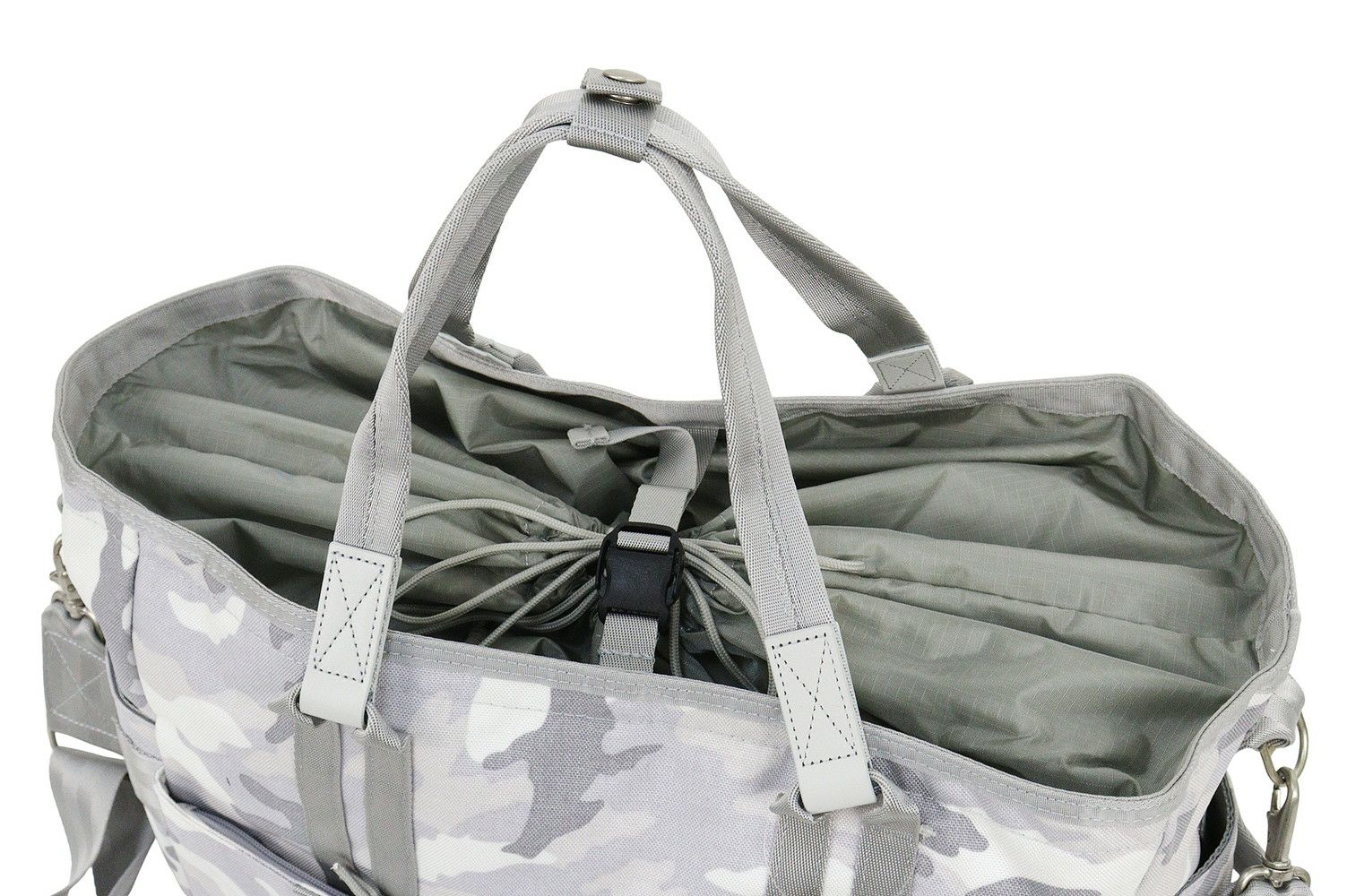 ゼロハリバートンゴルフのボストンバッグ