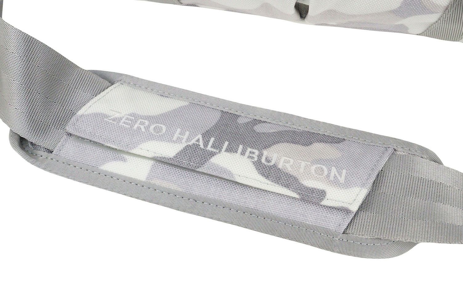 ゼロハリバートンゴルフのボストンバッグ