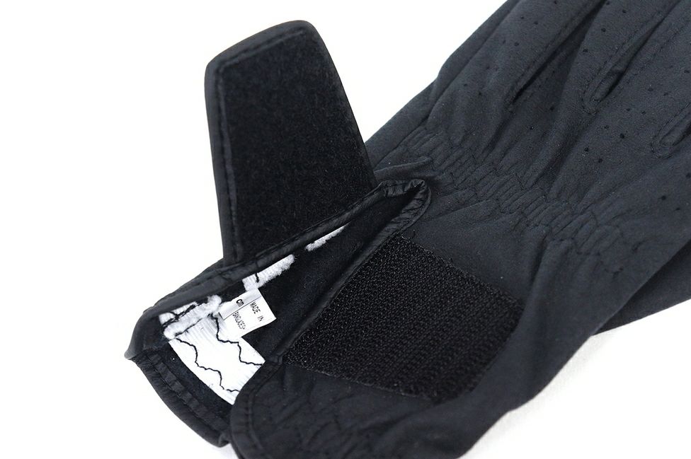 ブリーフィングゴルフのグローブ