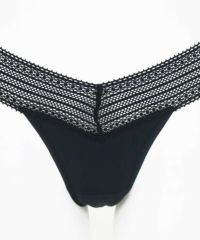 コンフィッツのショーツ