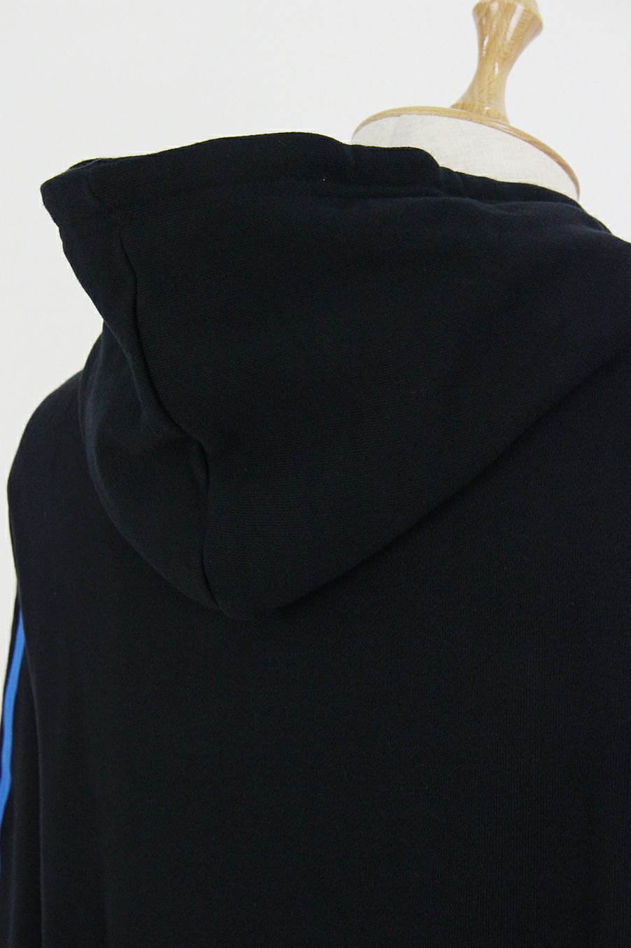 スターリアン東京のパーカー