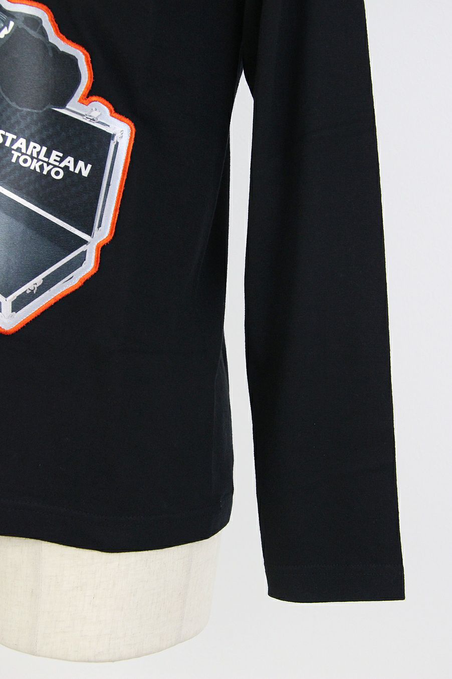 スターリアン東京のTシャツ