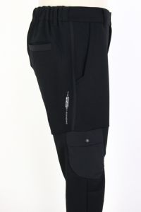 ザワープバイエネーレ日本正規品のパンツ