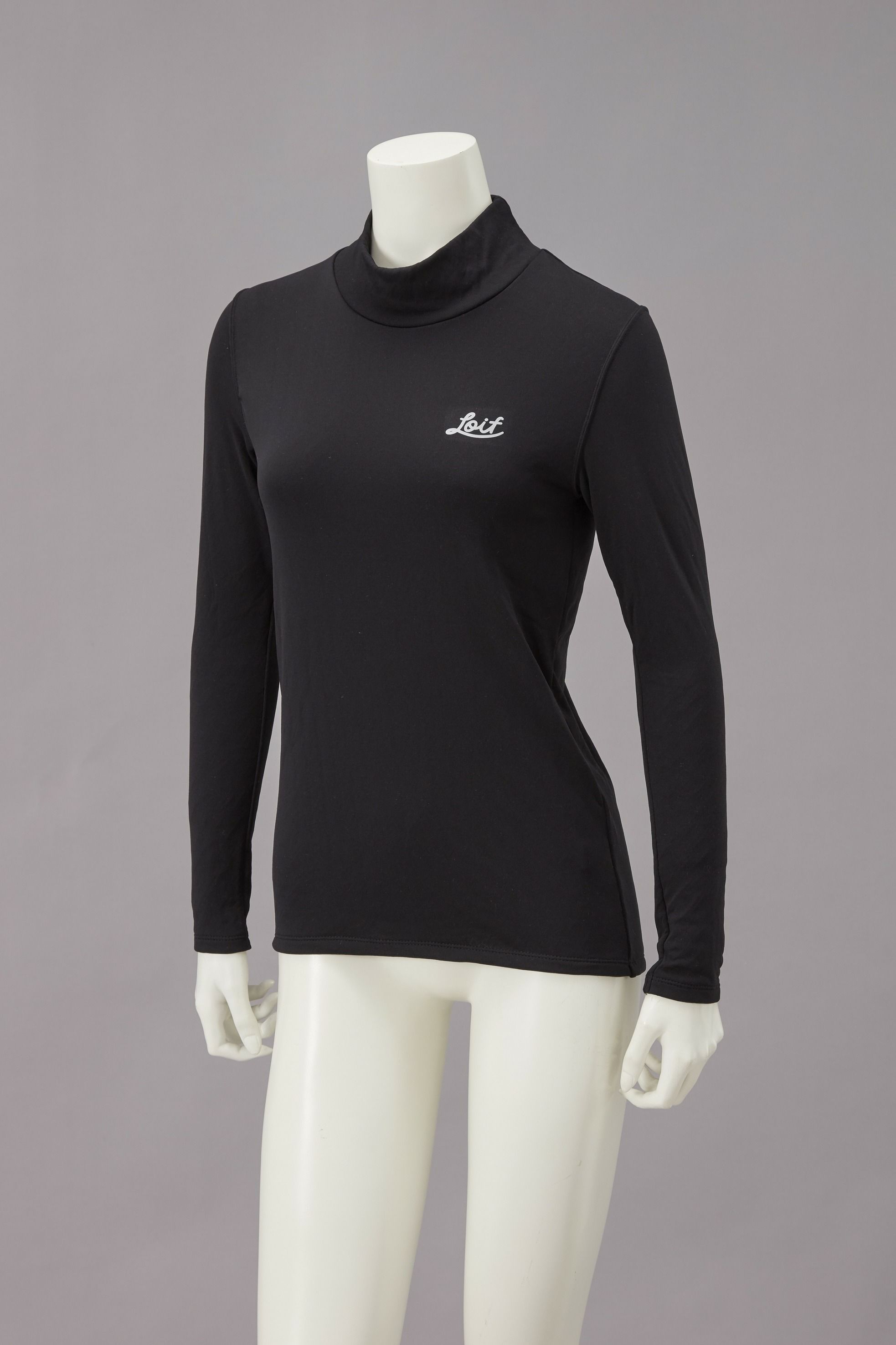 ロイフのハイネックシャツ