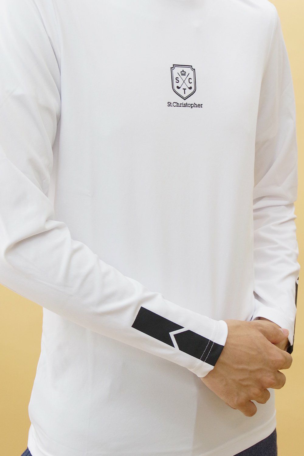 セントクリストファーのハイネックシャツ