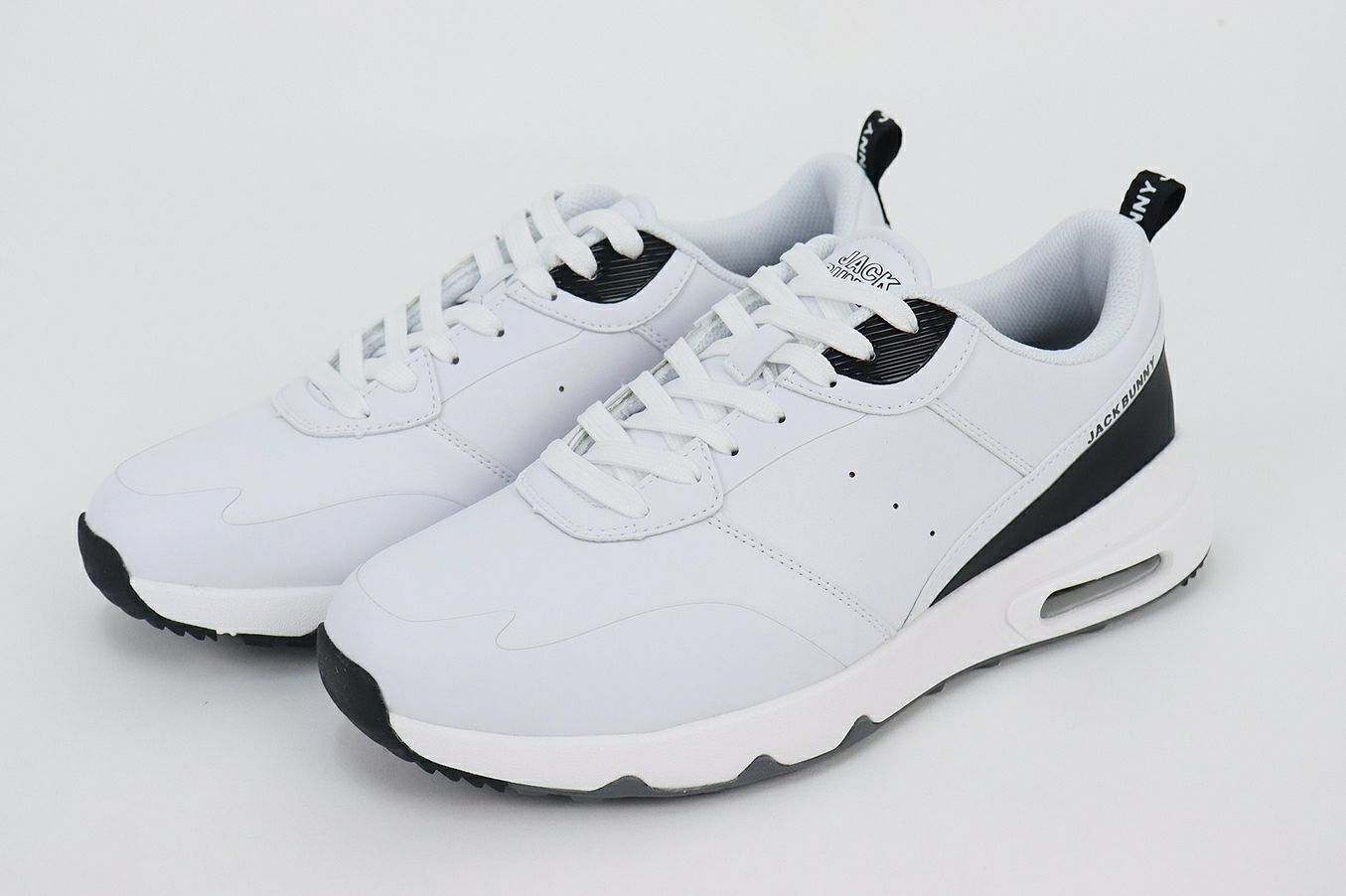 ジャックバニーのシューズ