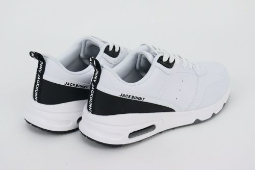 ジャックバニーのシューズ