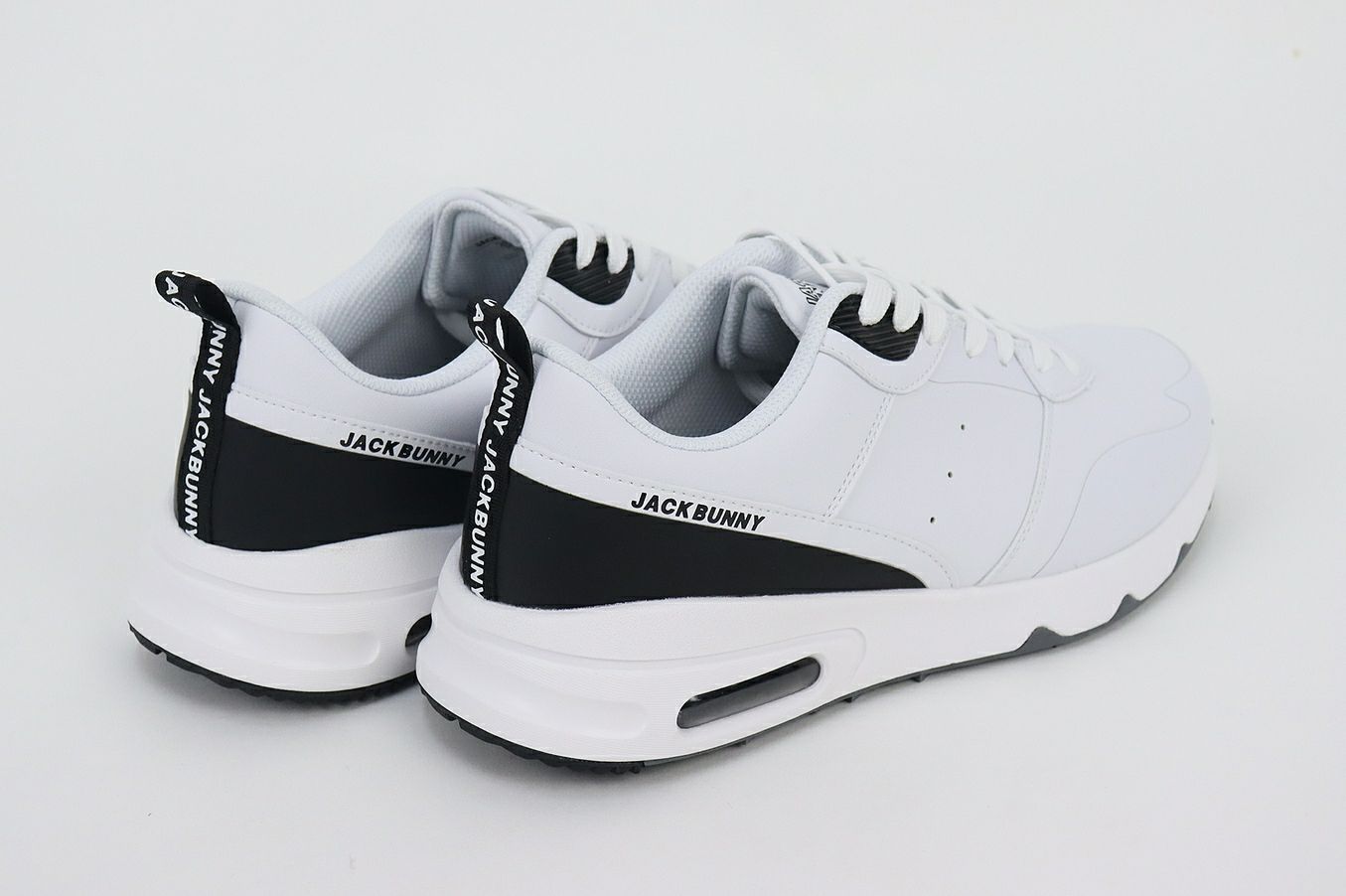 ジャックバニーのシューズ