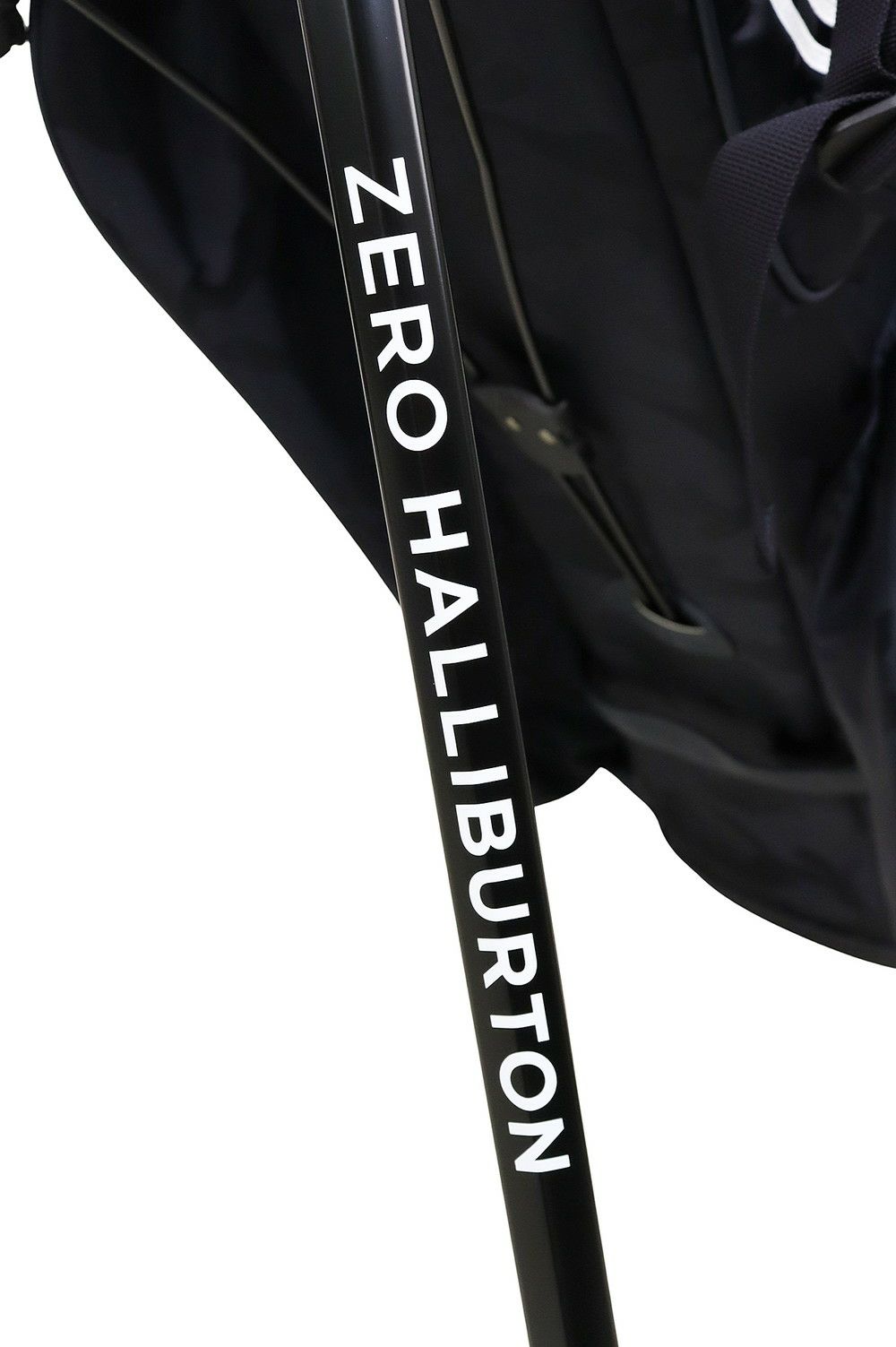 ゼロハリバートンゴルフのキャディバッグ