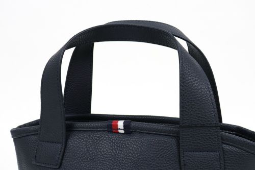 トミーヒルフィガーゴルフ日本正規品のカートバッグ