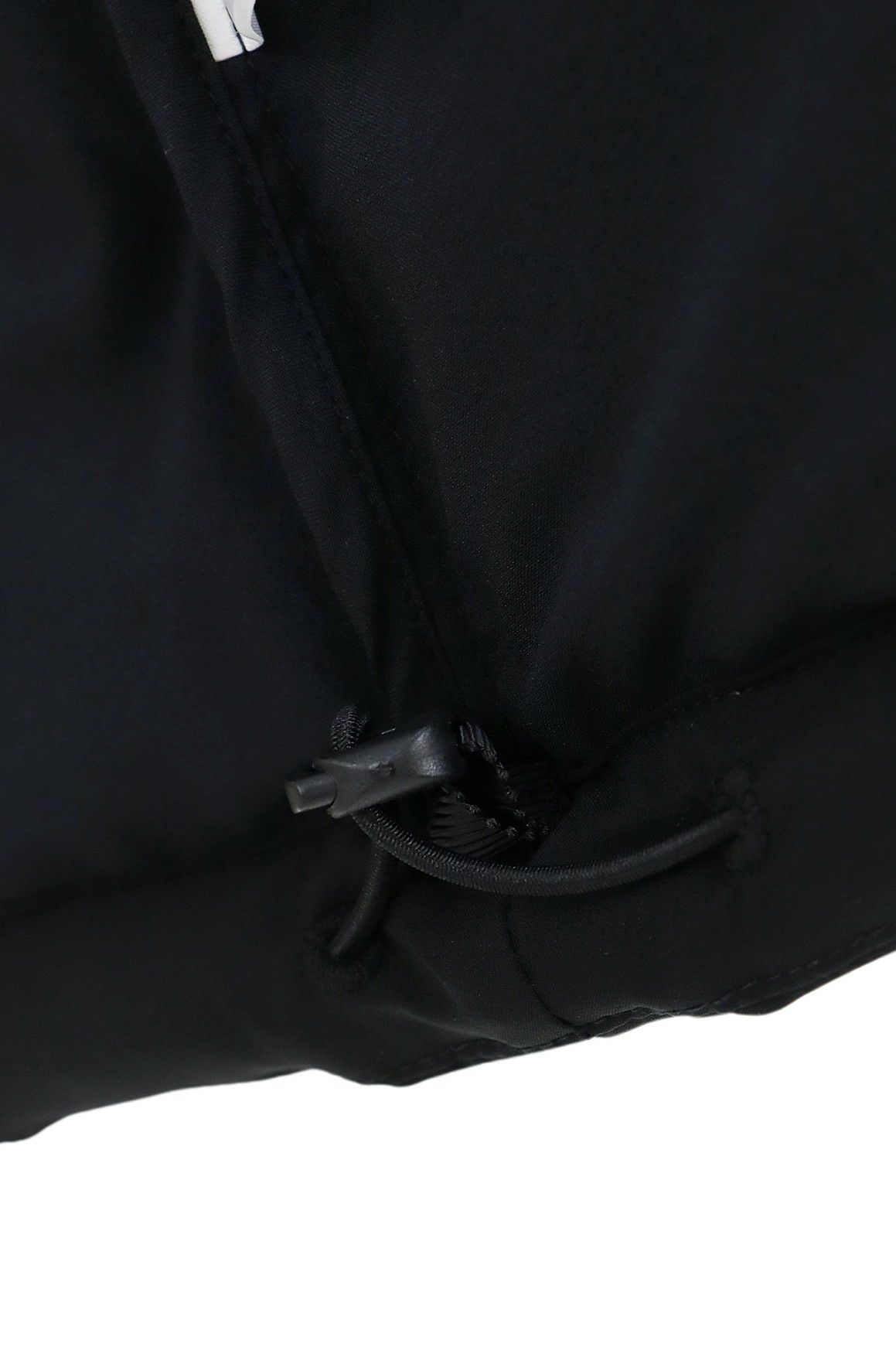 ゼロハリバートンのブルゾン