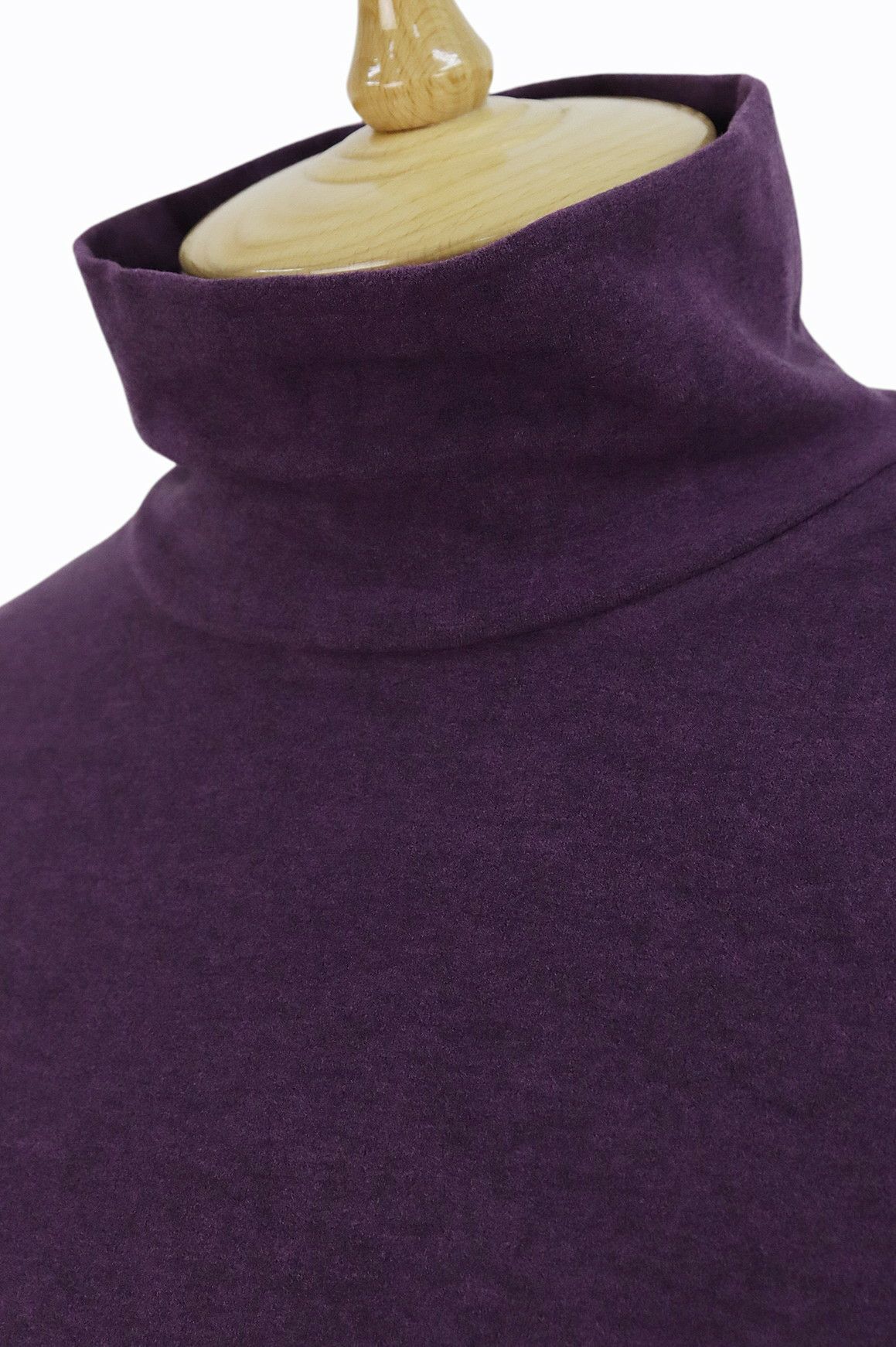 セントクリストファーのハイネックシャツ