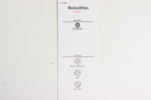 ブラック＆ホワイトホワイトラインのパンツ