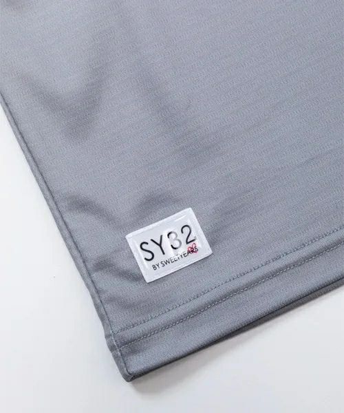 SY32のハイネックシャツ