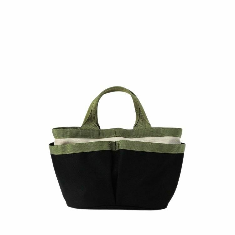 ブリーフィングゴルフのカートバッグ