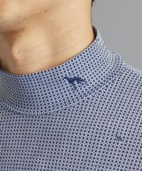 アダバットのハイネックシャツ