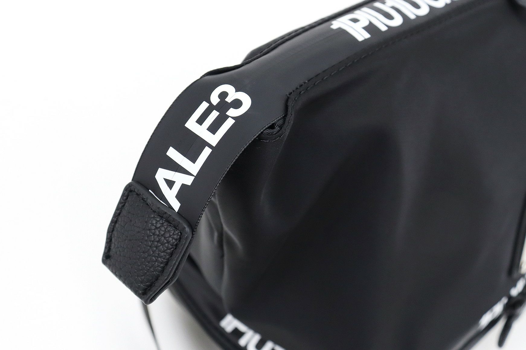 ウノピゥウノウグァーレトレゴルフのカートバッグ