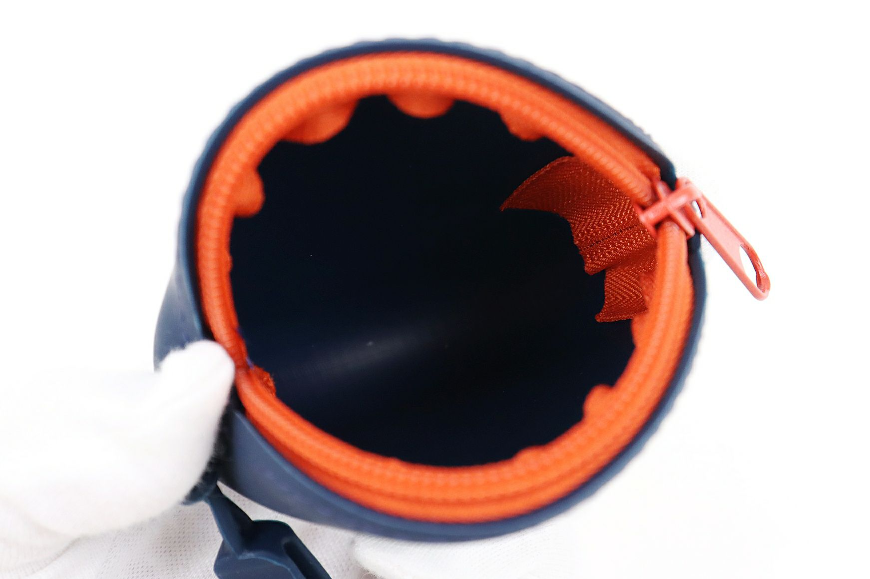 アンパスィのポーチ