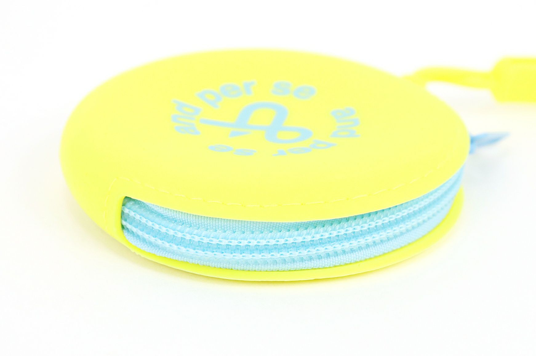 アンパスィのポーチ