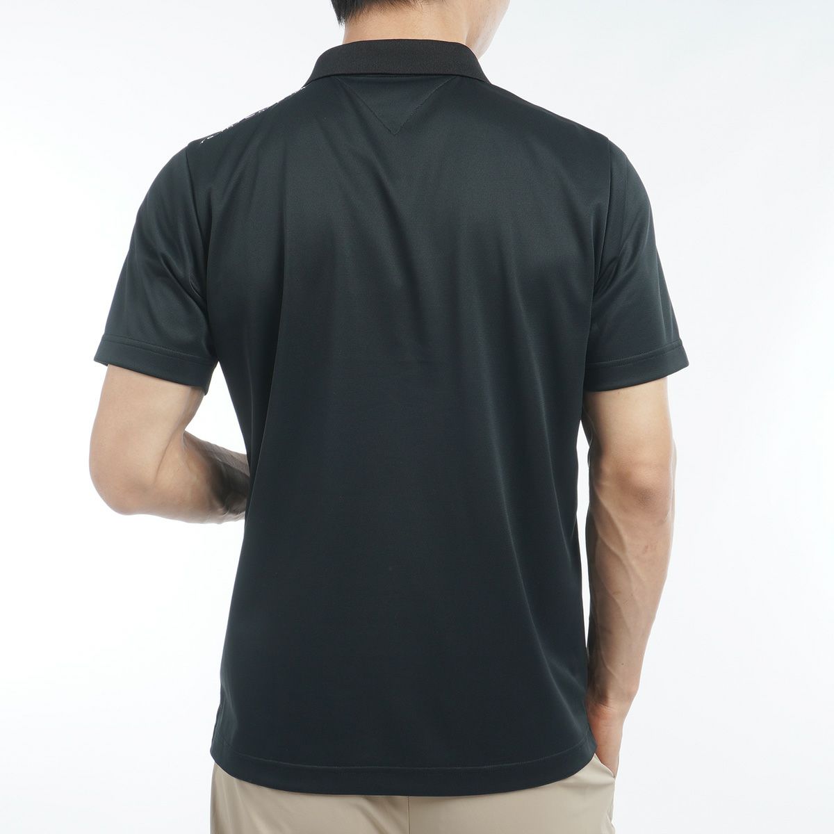 トミーヒルフィガーゴルフのポロシャツ