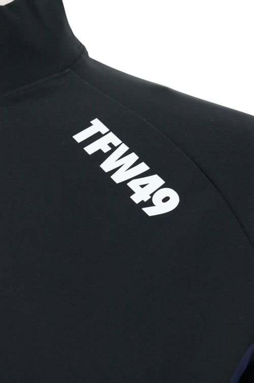TFW49のハイネックシャツ