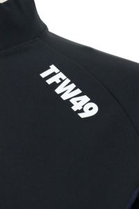 TFW49のハイネックシャツ