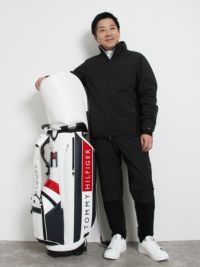 トミーヒルフィガーゴルフのハイネックシャツ