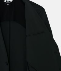 ティーエフダブリューのジャケット