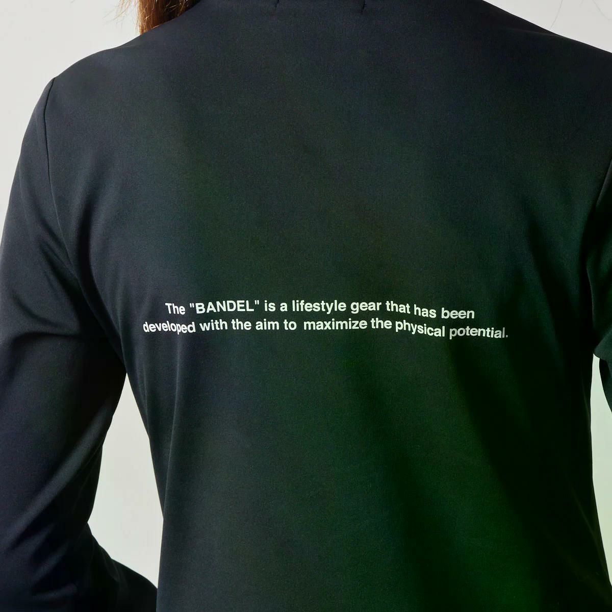 バンデルのハイネックシャツ