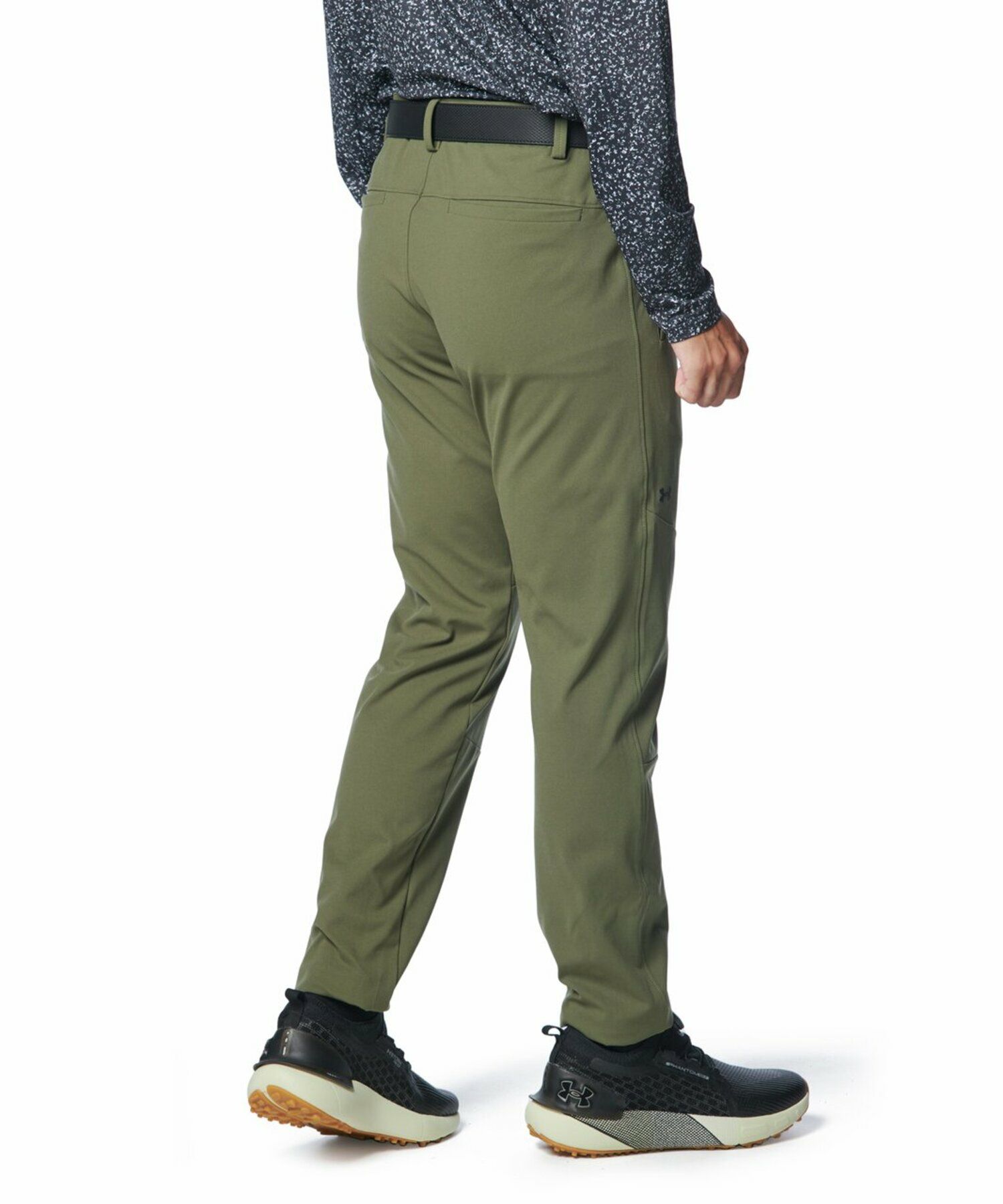 アンダーアーマーゴルフ日本正規品のパンツ