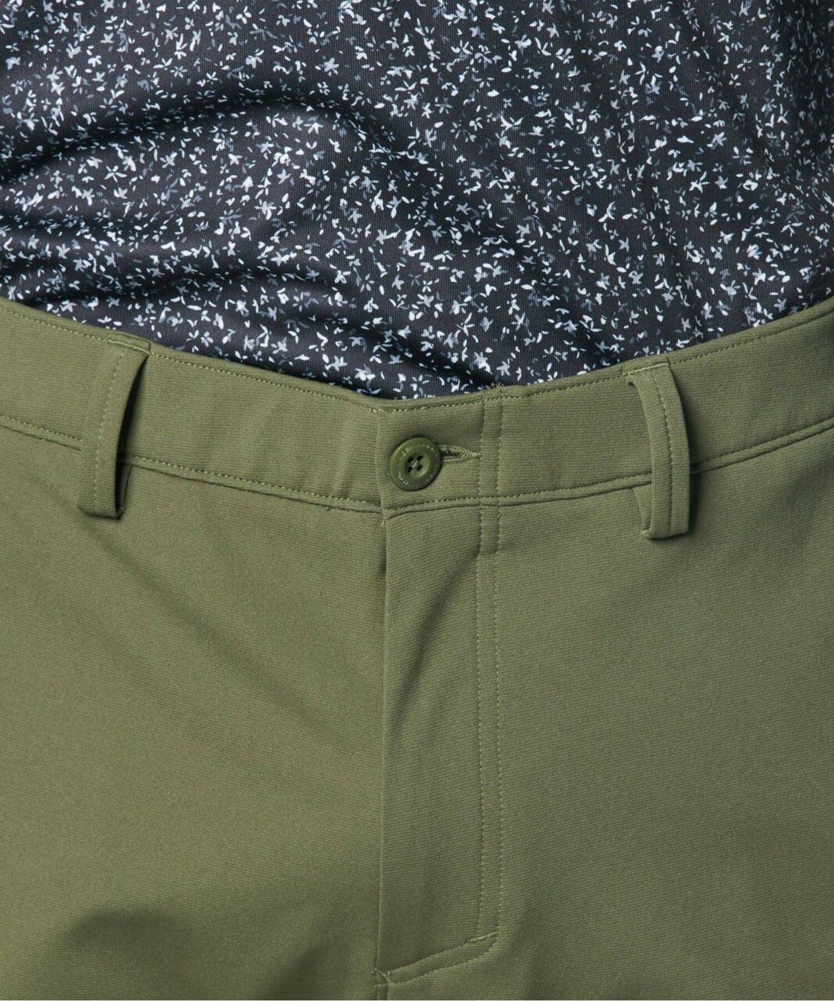 アンダーアーマーゴルフ日本正規品のパンツ