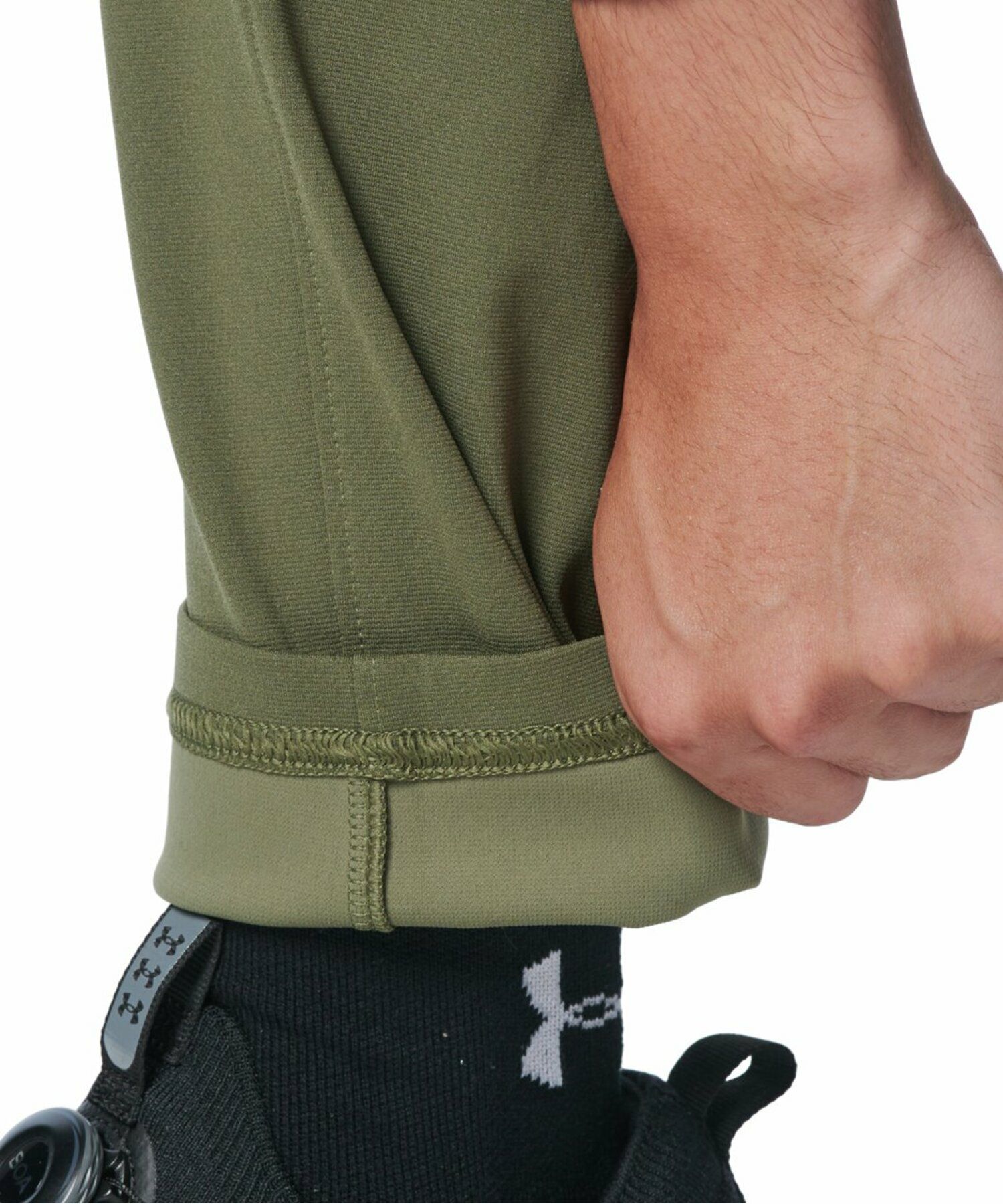 アンダーアーマーゴルフ日本正規品のパンツ