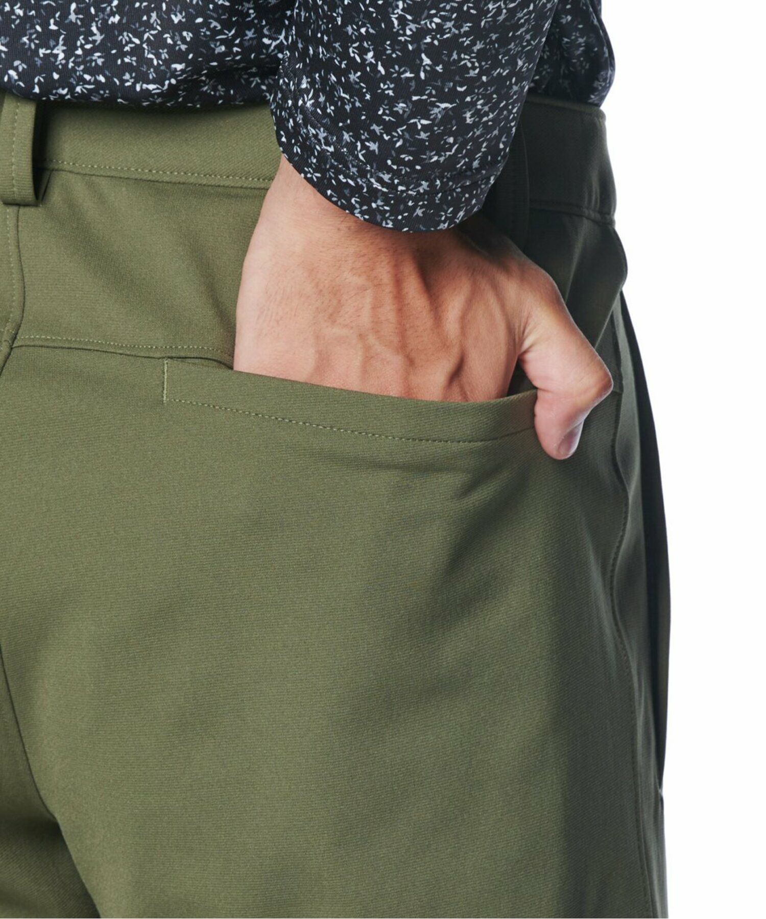 アンダーアーマーゴルフ日本正規品のパンツ