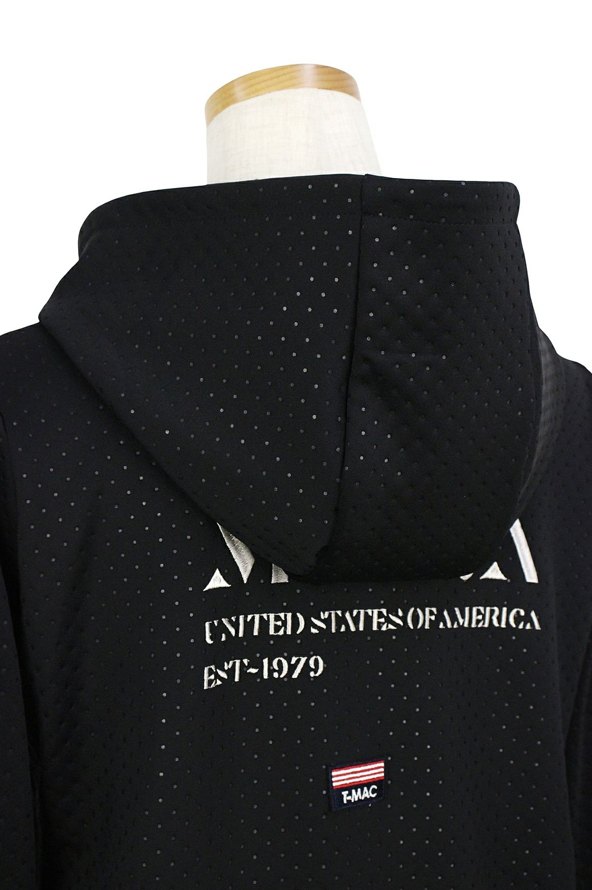 ティーマックのパーカー