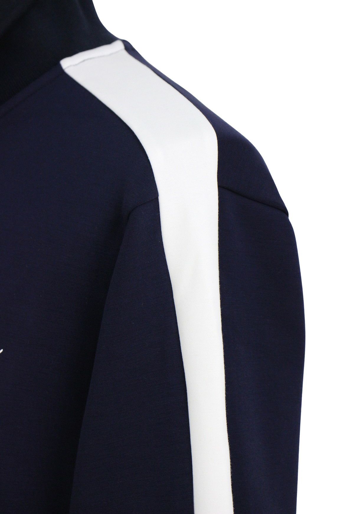 ティーマックのブルゾン