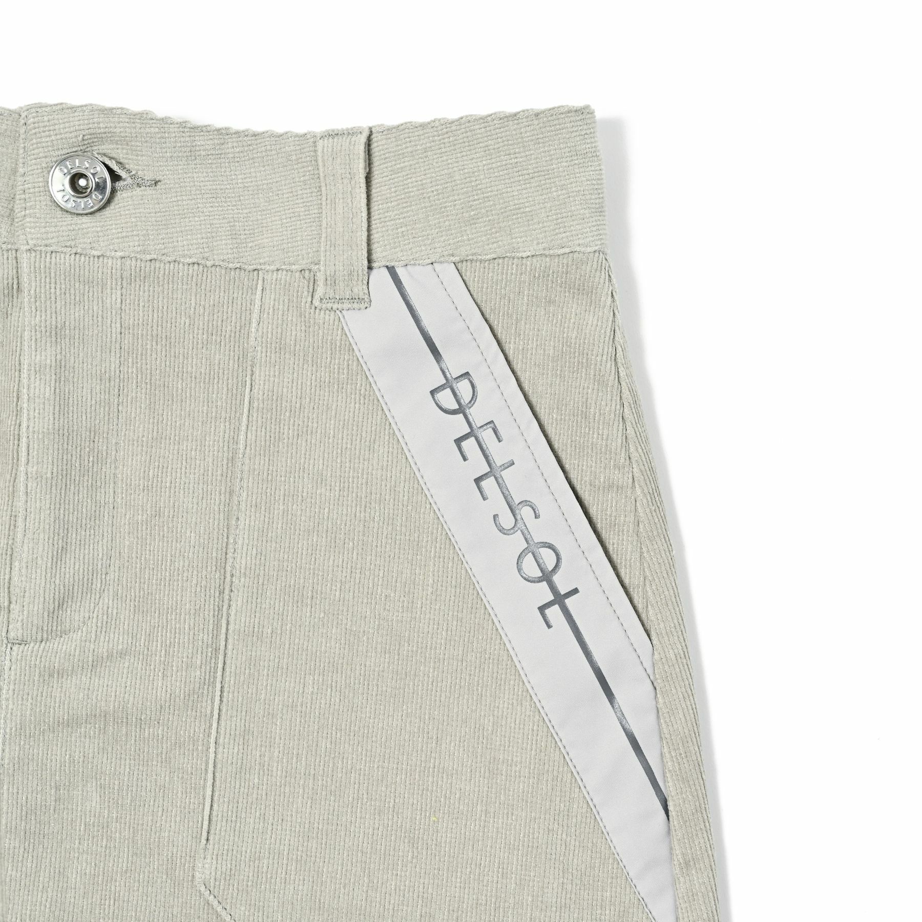 デルソルゴルフのスカート