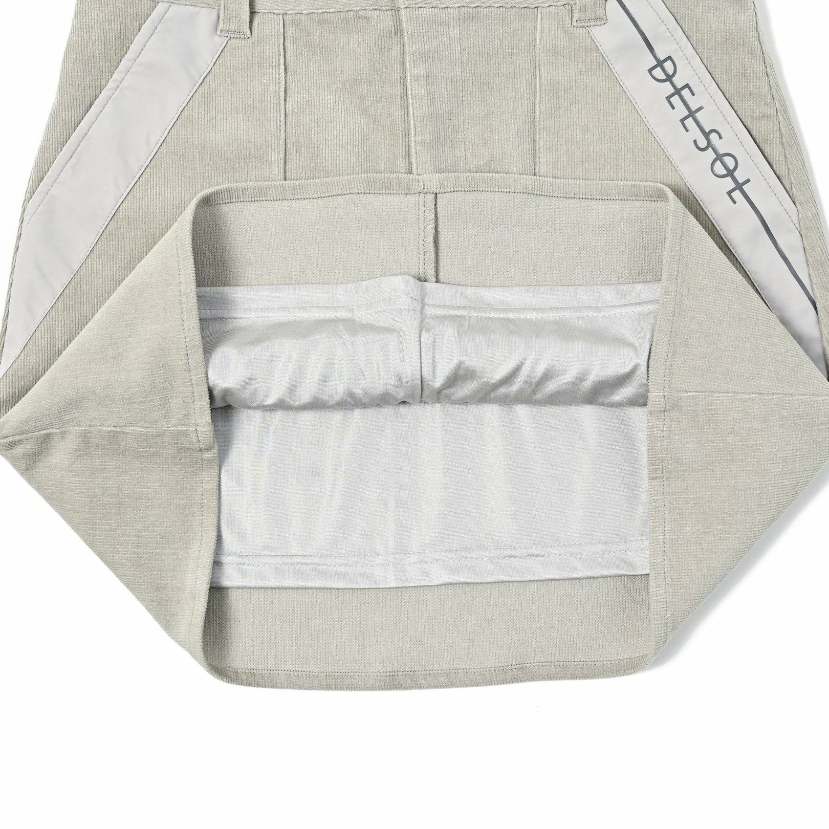 デルソルゴルフのスカート