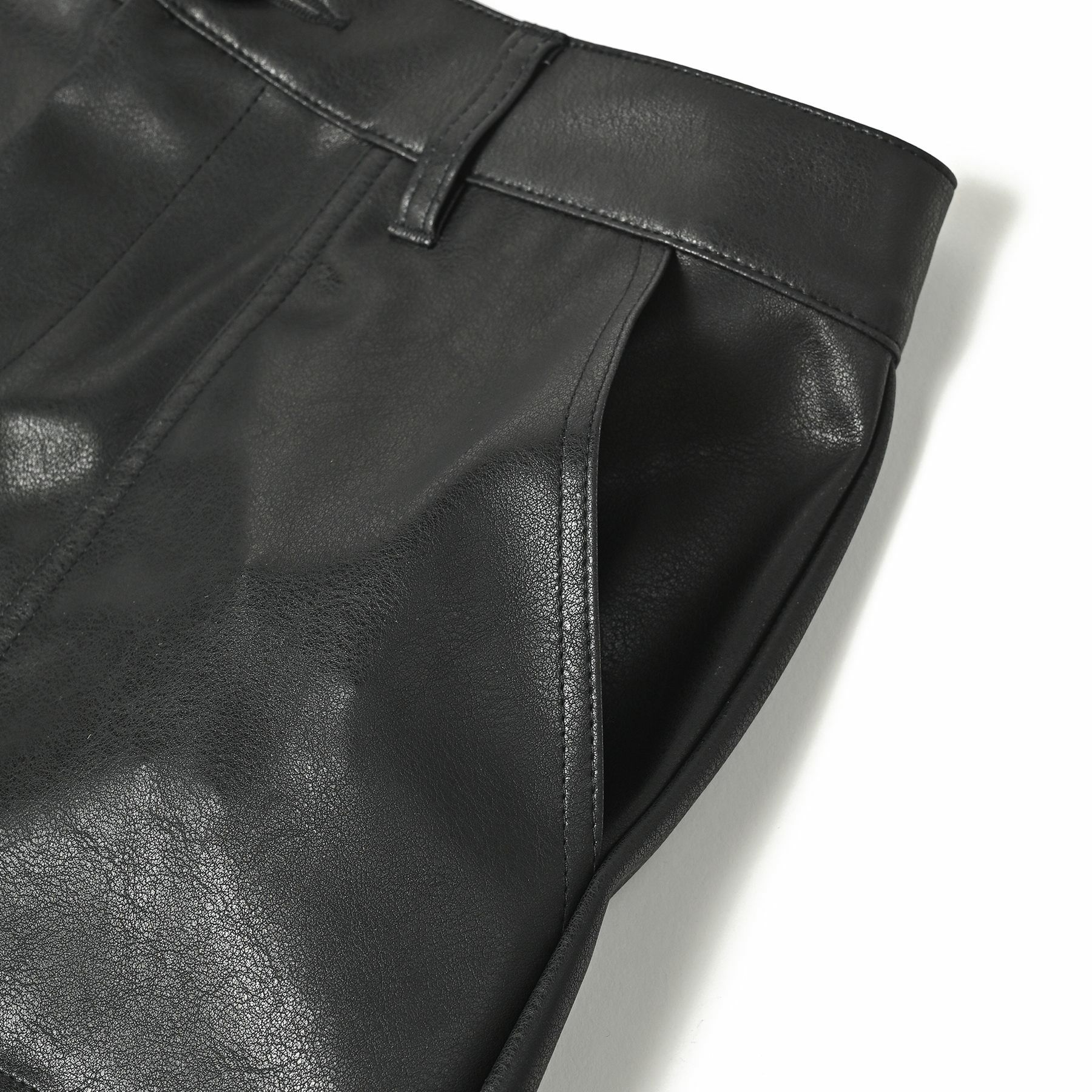 デルソルゴルフのパンツ