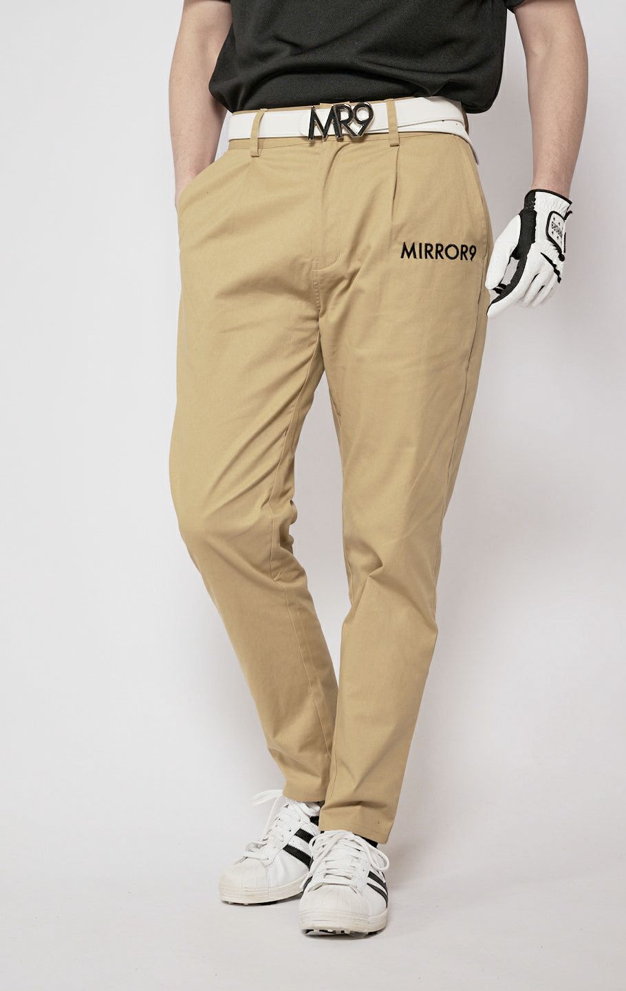 ミラーナインゴルフのパンツ