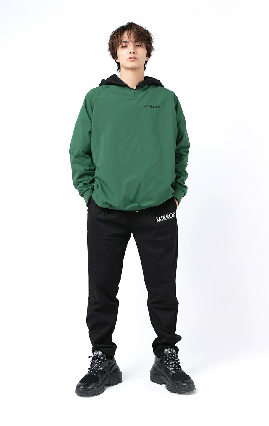 ミラーナインゴルフのパンツ