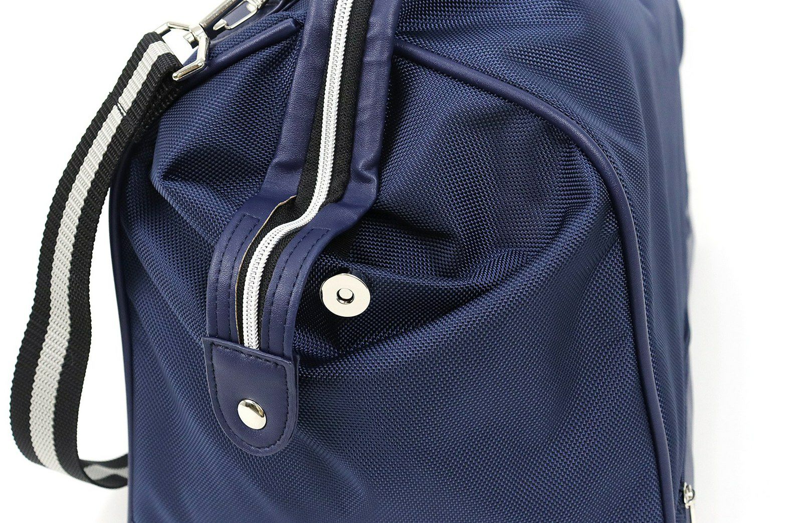 アダバットのボストンバッグ