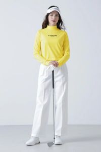 セントアンドリュースのハイネックシャツ
