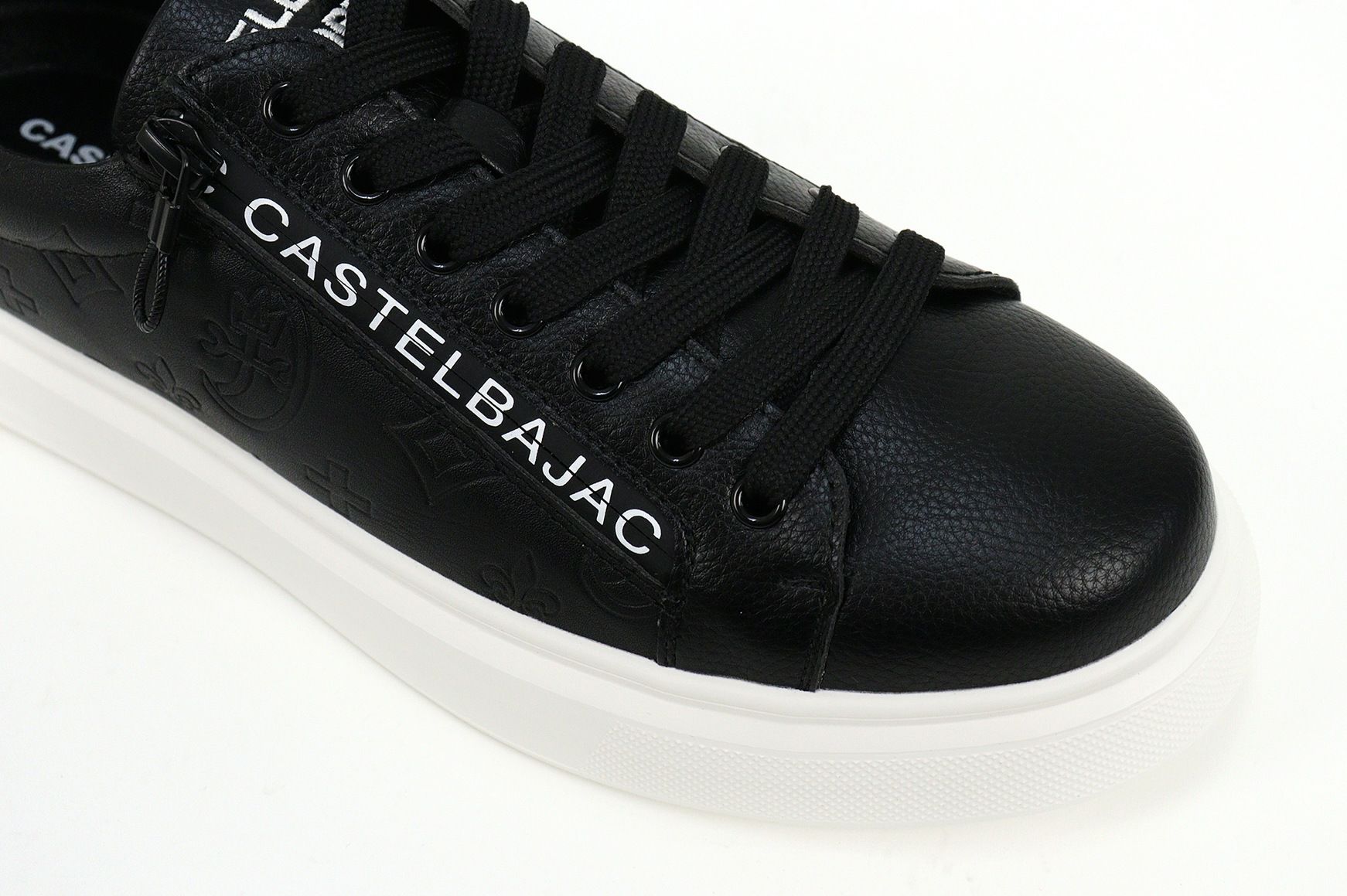 カステルバジャックのシューズ