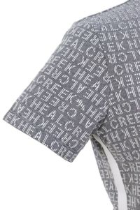 ヒールクリークのハイネックシャツ