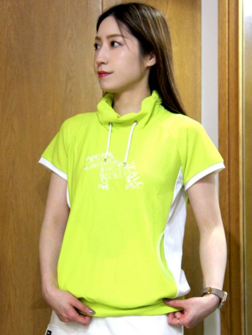 ヒールクリークのハイネックシャツ