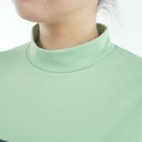 トミーヒルフィガーのハイネックシャツ