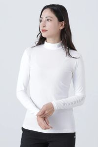 セントアンドリュースのハイネックシャツ