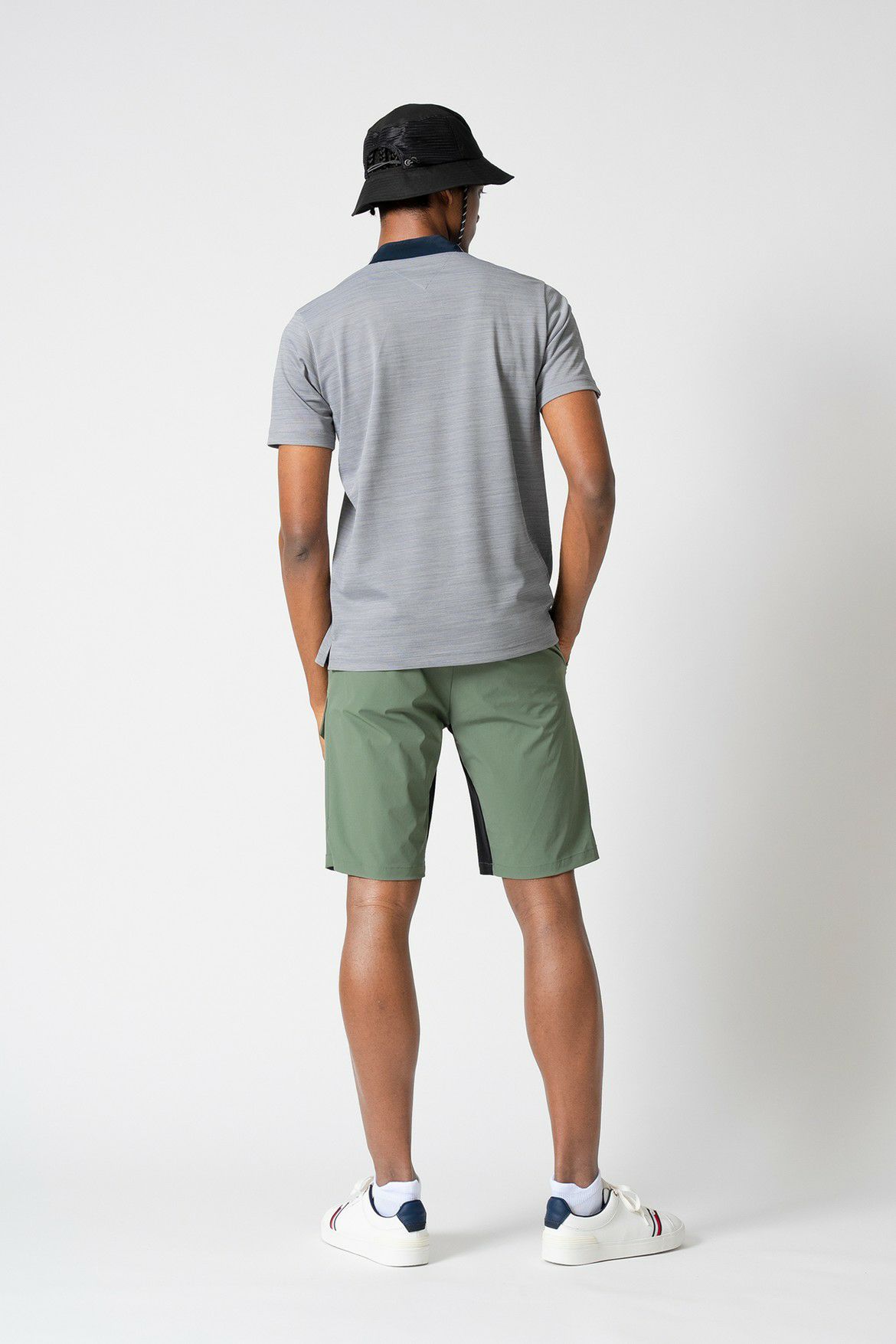 トミーヒルフィガーのバケットハット