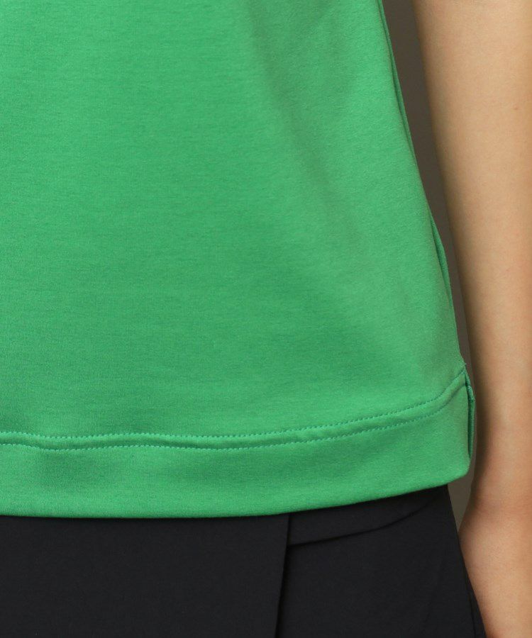 アダバットのハイネックシャツ